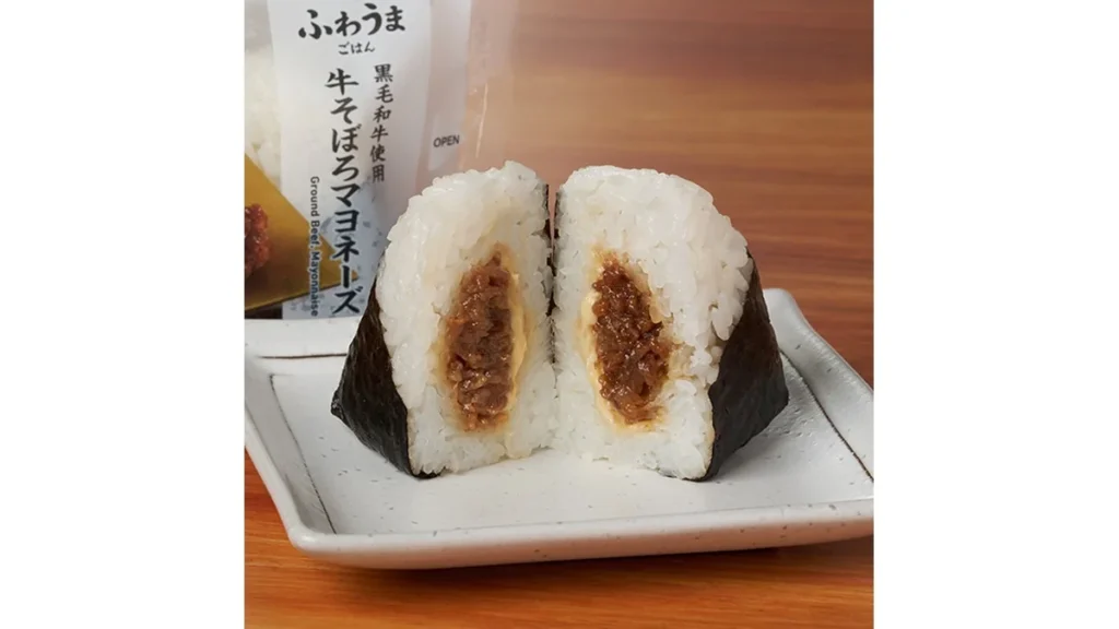 牛そぼろマヨネーズおむすび