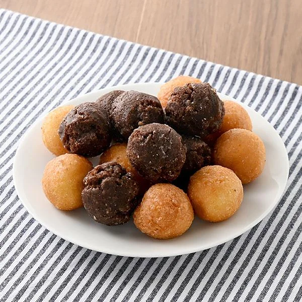 【ファミマ新作】2色のボールドーナツ（プレーンとチョコ）16個入のカロリーと口コミ！販売期間はいつまで？