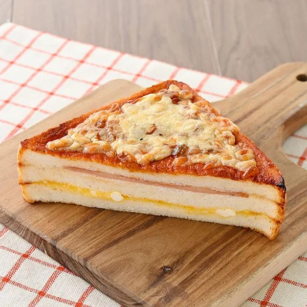 【ファミマ新作】どかっと満足パン（ハムたまごピザ）のカロリーと口コミ！販売期間はいつまで？