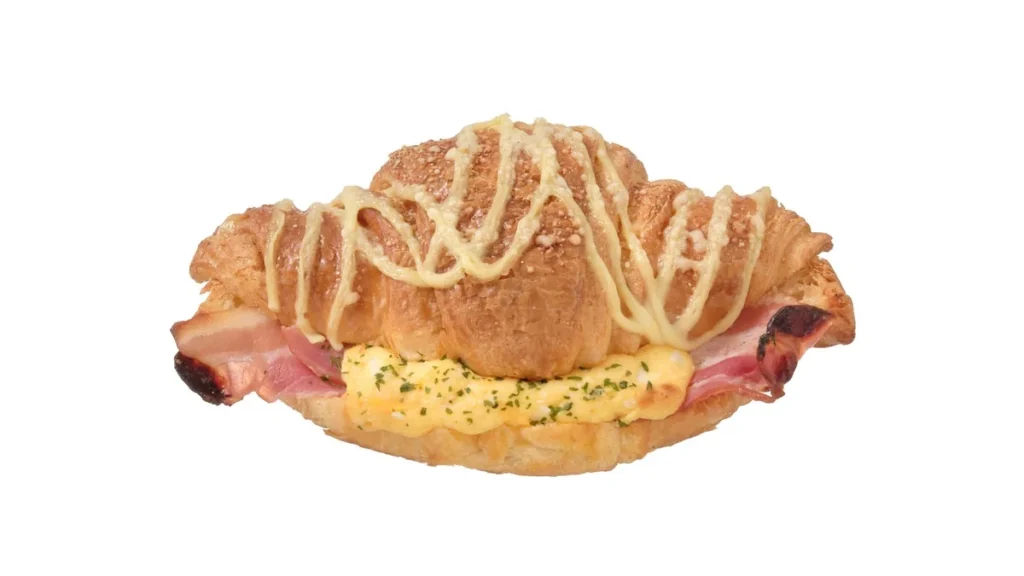 クロワッサン　ベーコンエッグ