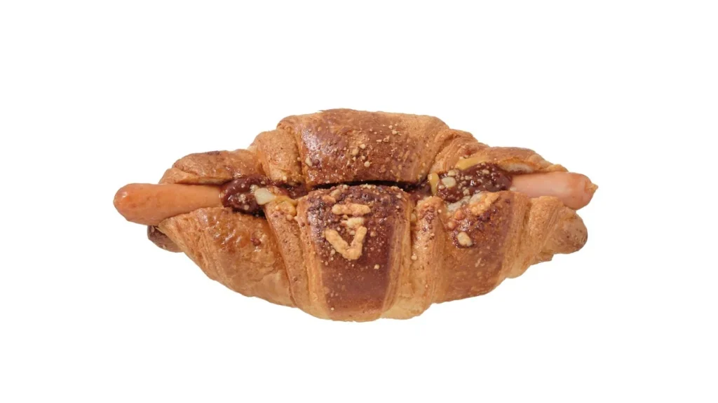 クロワッサン　ソーセージミートソース