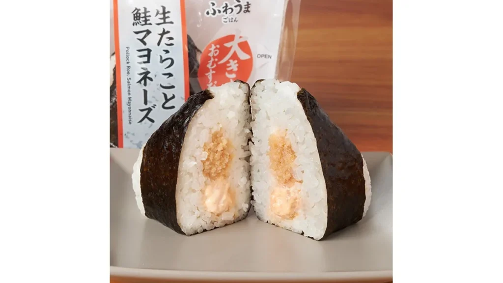 大きなおむすび　生たらこと鮭マヨネーズ