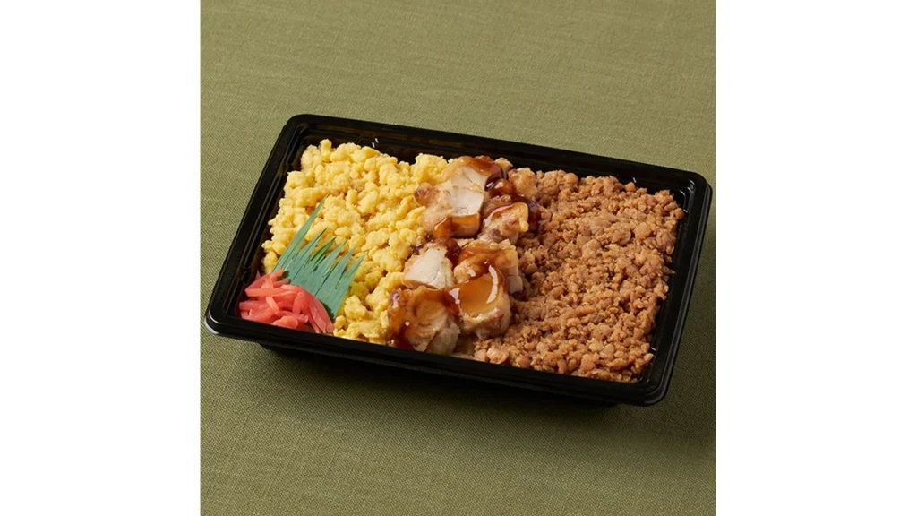 【四国】から揚げとそぼろ弁当