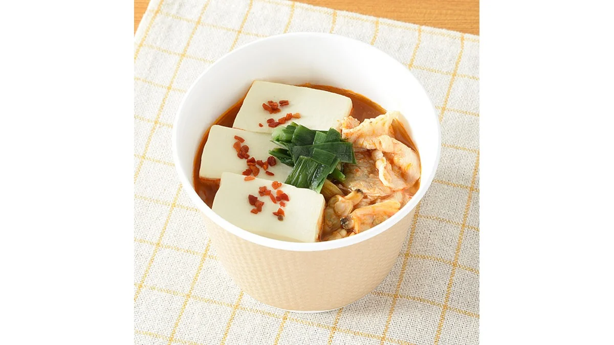 【韓国本格グルメ】旨み広がる!特製スンドゥブスープ