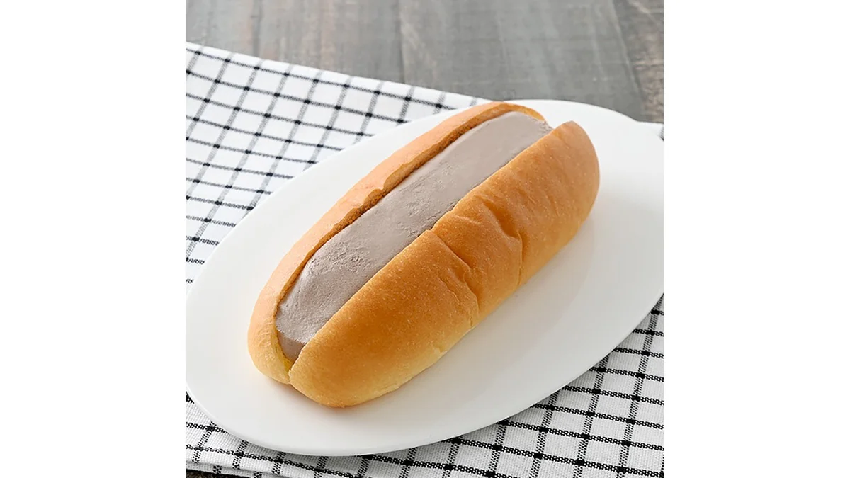 生コッペパン（たっぷりチョコホイップ）