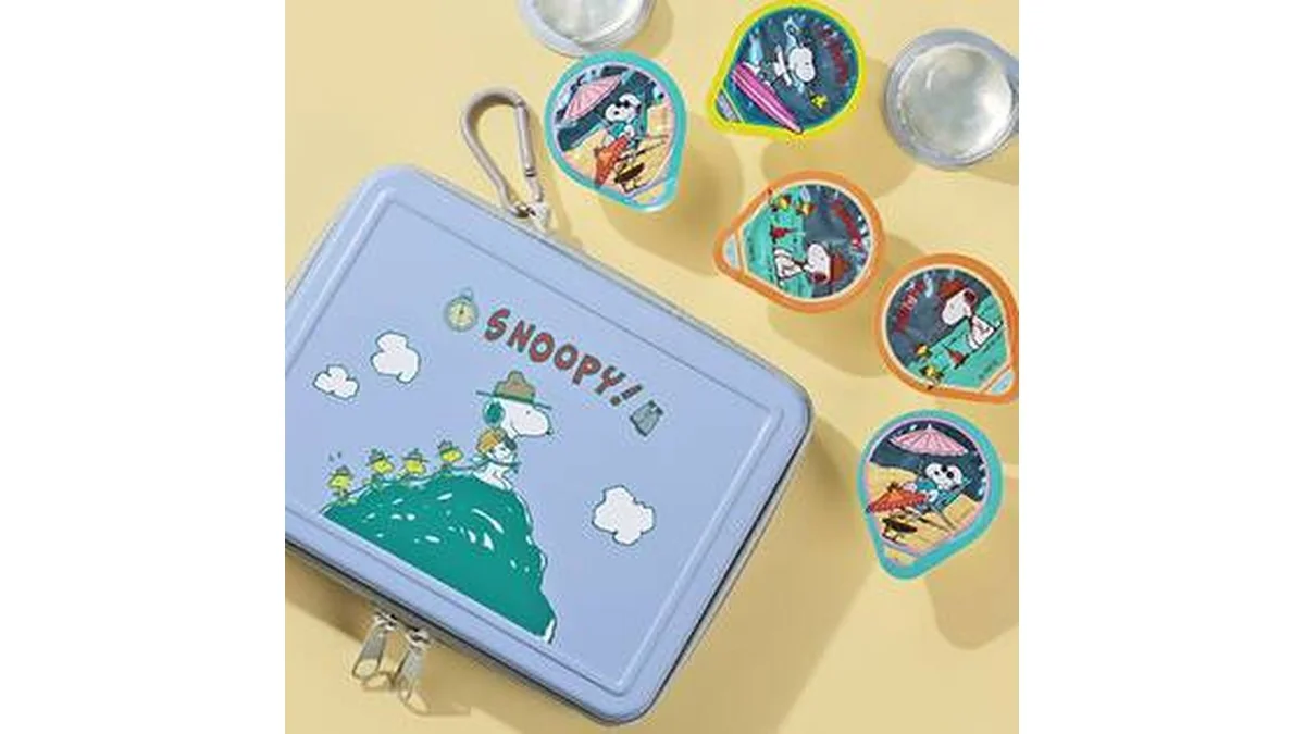 スヌーピー　カラビナ付きジッパーティン　1個