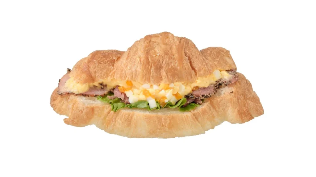 クロワッサンサンド　たまご＆パストラミ