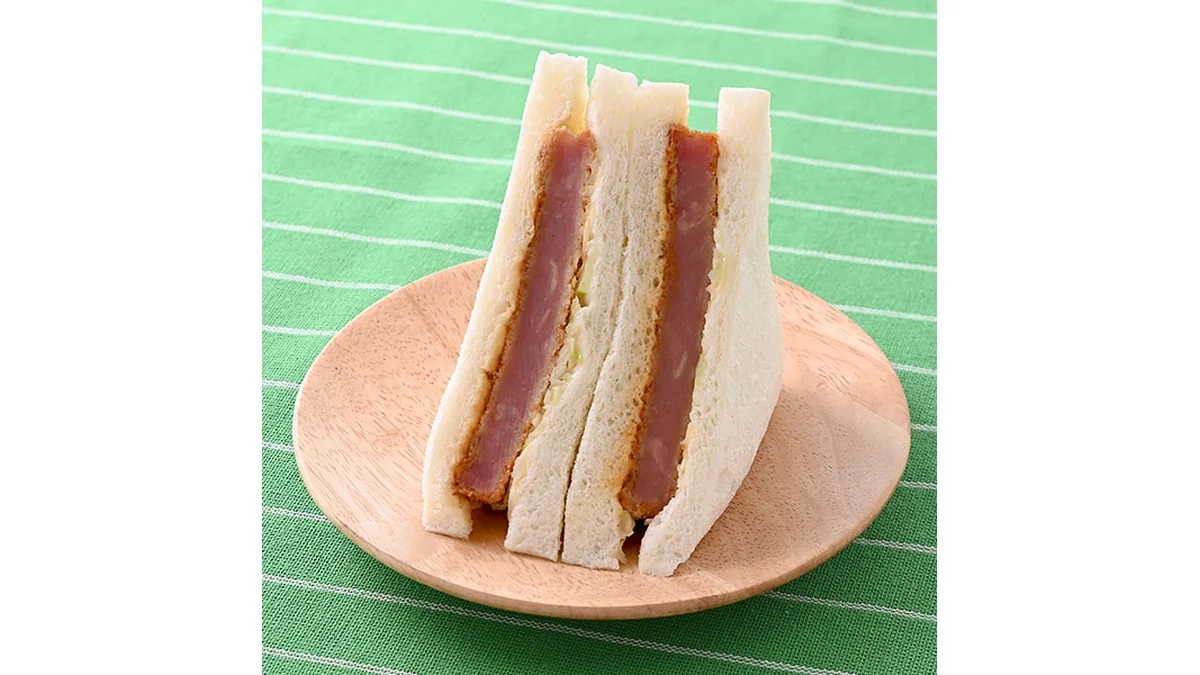 厚切りハムカツサンド