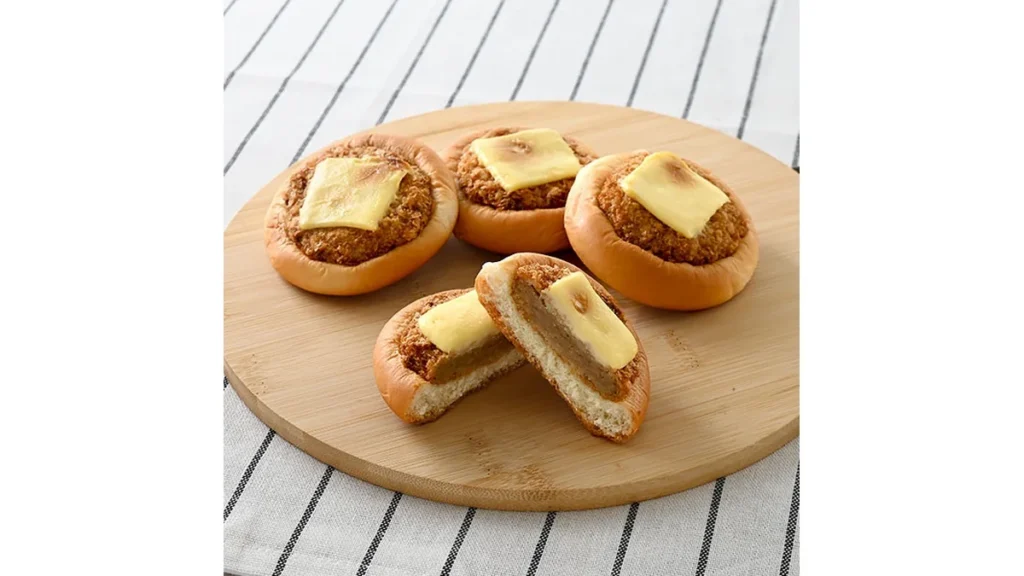 チーズメンチカツパン4個入