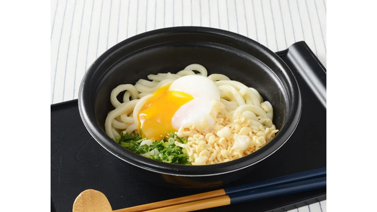 温・冷　気分で選べる！半熟玉子ぶっかけうどん