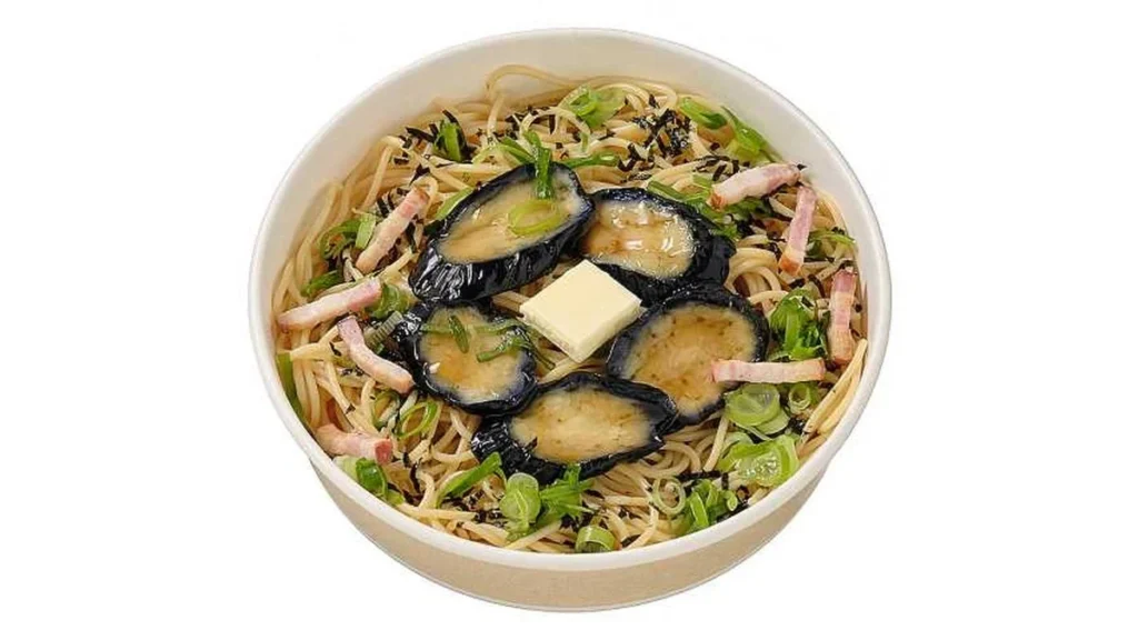 ナスと九条ねぎとベーコンのバター醤油パスタ