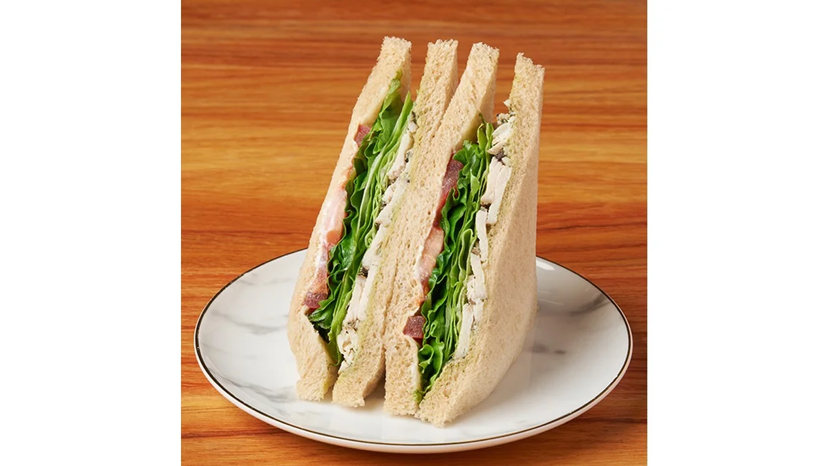 【東北・関東】全粒粉サンド ローストチキンとトマト