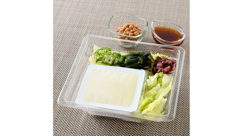 まるごと豆腐と納豆のネバネバサラダ