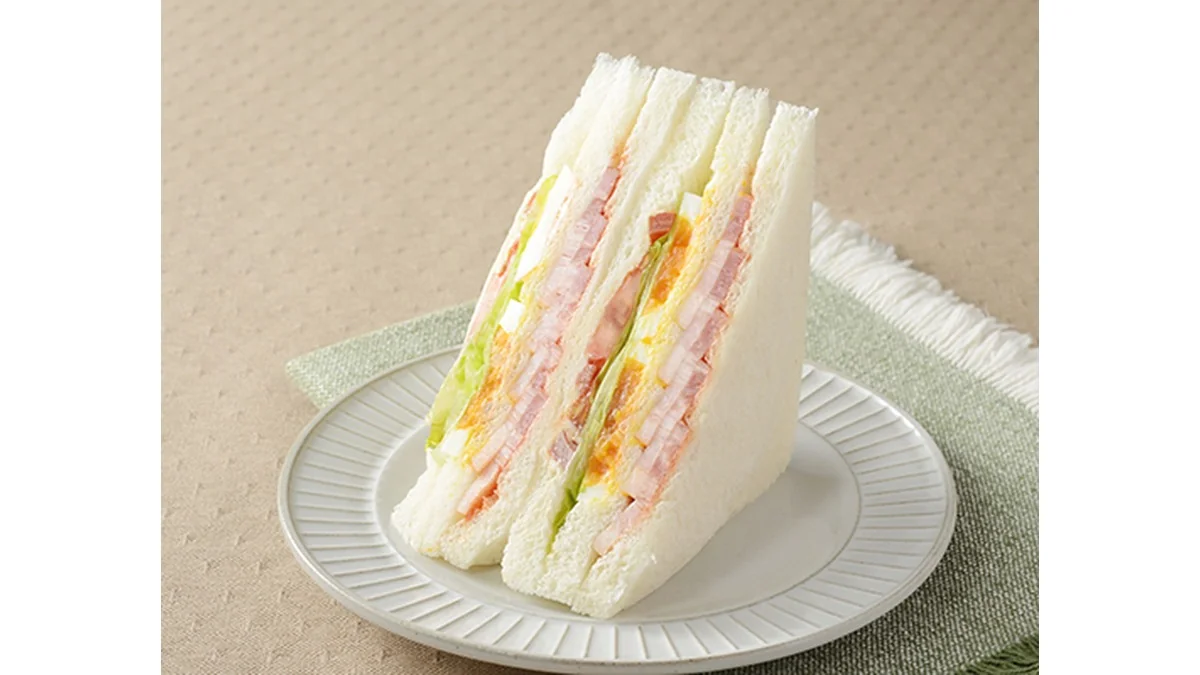 盛りすぎ!BLTEサンド