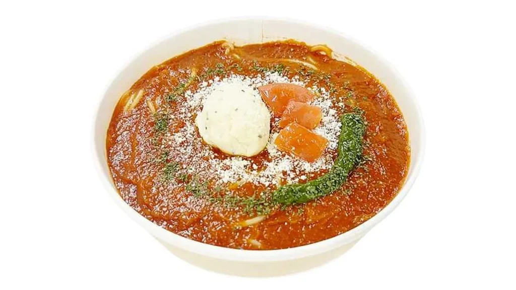 トマトソースとチーズのパスタ