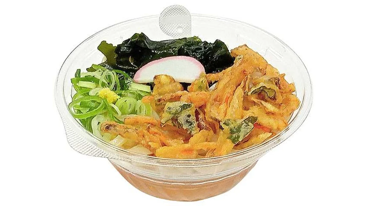 香る旨みつゆ　野菜かき揚げとわかめの冷かけうどん