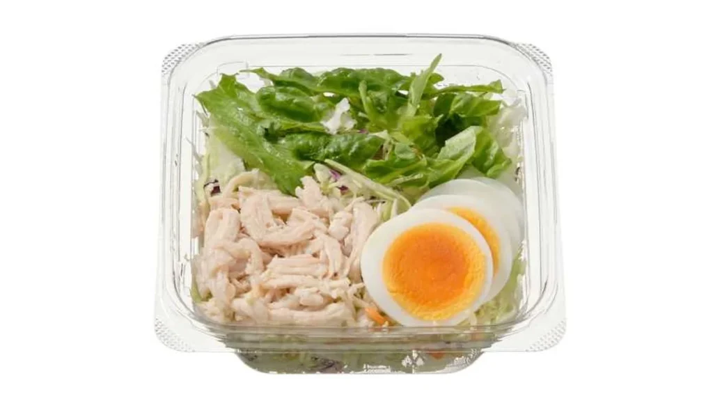 蒸し鶏と玉子のサラダ