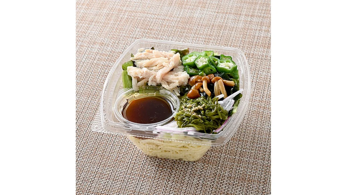 蒸し鶏とオクラのネバネバパスタサラダ
