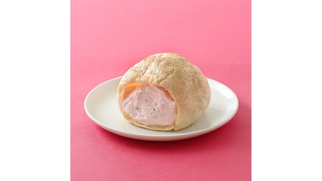 もちむにシュー（いちごミルククリーム）