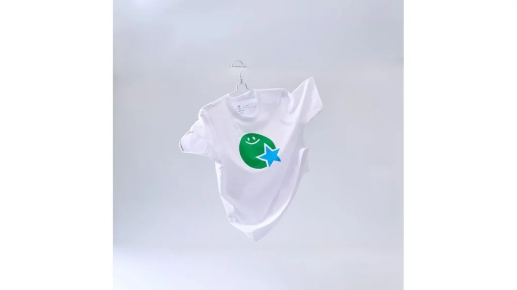 【ファミマオンライン】アウターＴシャツ　太陽と星／しろ