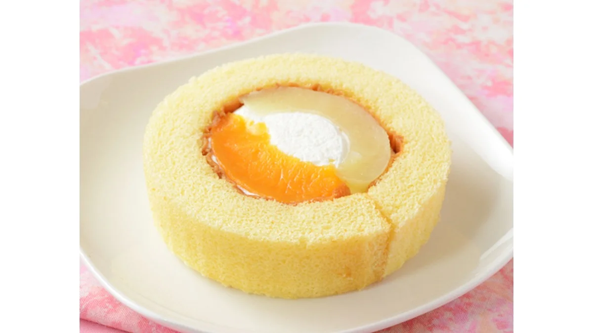 プレミアムロールケーキ 白桃&黄桃