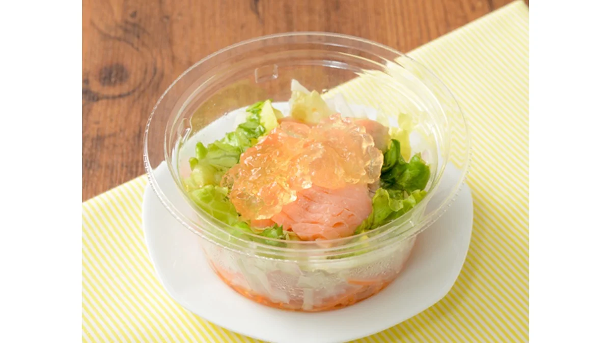 レモンジュレで食べるサーモンカルパッチョ