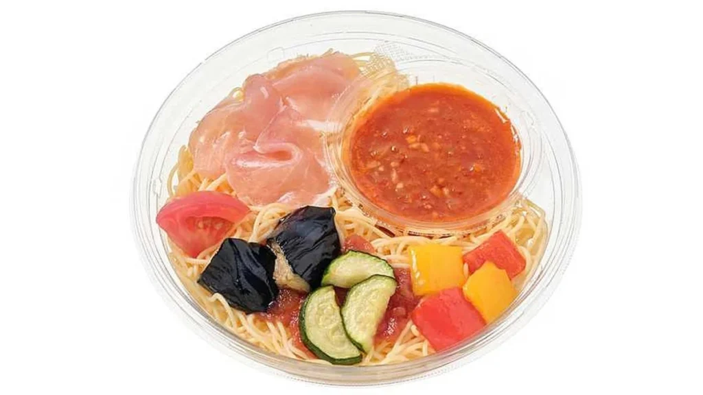 冷製パスタ　夏野菜と生ハムのトマトソース